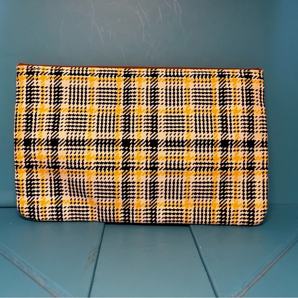 ⭐️ Ipsy Cosmetic Bag - Picture 2 of 6